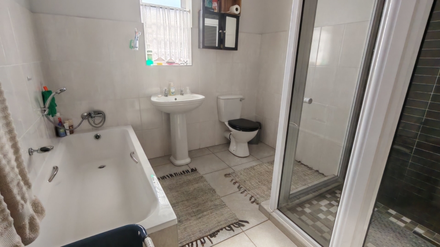 3 Bedroom Property for Sale in Dolphin Creek Golf Estate Western Cape